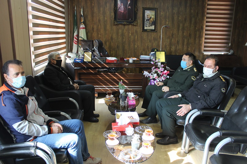دیدار رئیس کانون بازنشستگان شرق استان تهران با فرمانده انتظامی شهرستان دماوند دیدار رئیس کانون بازنشستگان شرق استان تهران با فرمانده انتظامی شهرستان دماوند