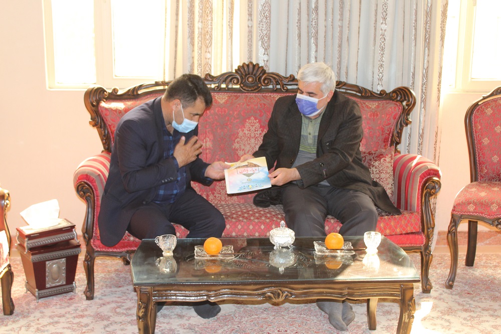 دیدار با بازنشسته جناب آقای امید فعله گری در شهرستان قرچک دیدار با بازنشسته جناب آقای امید فعله گری در شهرستان قرچک