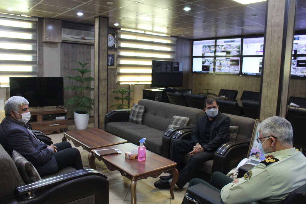 دیدار رئیس کانون بازنشستگان شرق استان تهران به اتفاق نماینده مجمع شرق با فرمانده انتظامی ویژه شرق استان تهران دیدار رئیس کانون بازنشستگان شرق استان تهران به اتفاق نماینده مجمع شرق با فرمانده انتظامی ویژه شرق استان تهران