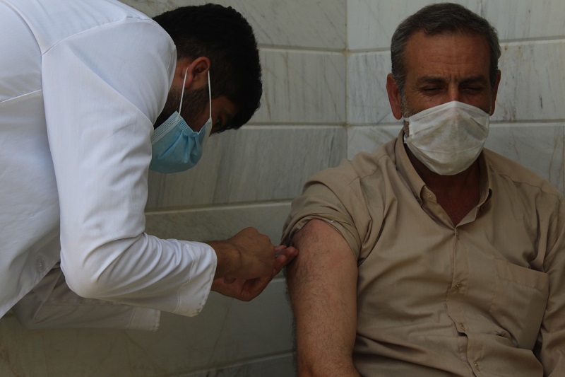 شروع تزریق واکسن کرونا به بازنشستگان ناجا شرق استان تهران شروع تزریق واکسن کرونا به بازنشستگان ناجا شرق استان تهران