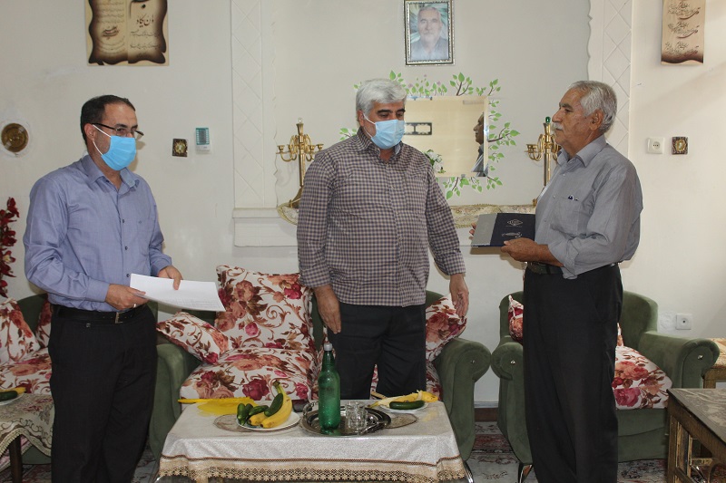 دیدار با بازنشسته جناب آقای رضا اسلام نژاد دیدار با بازنشسته جناب آقای رضا اسلام نژاد