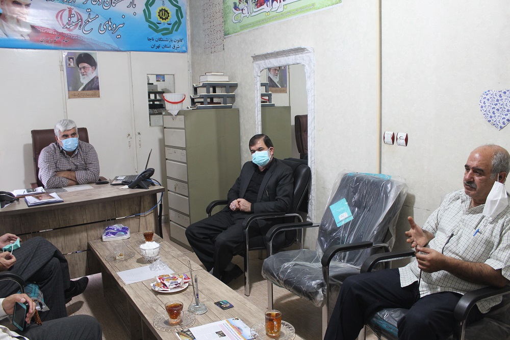 دیدار نماینده شرق استان تهران در مجمع کانون روز 21 شهریور ماه برگزار شد. دیدار نماینده شرق استان تهران در مجمع کانون روز 21 شهریور ماه برگزار شد.