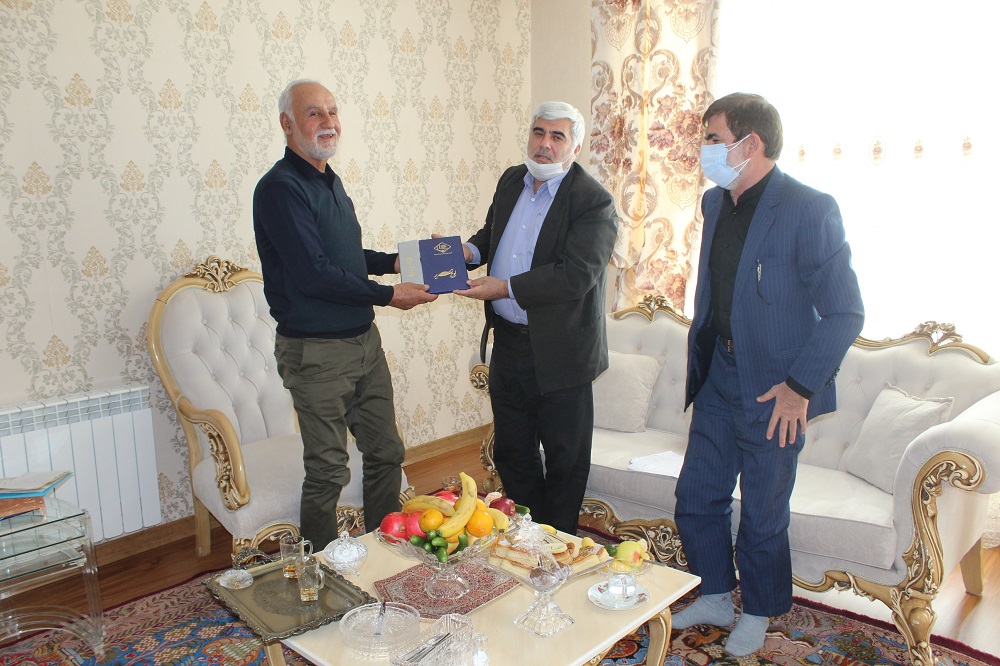 دیدار با بازنشسته جناب آقای علی بهمن زاده دیدار با بازنشسته جناب آقای علی بهمن زاده