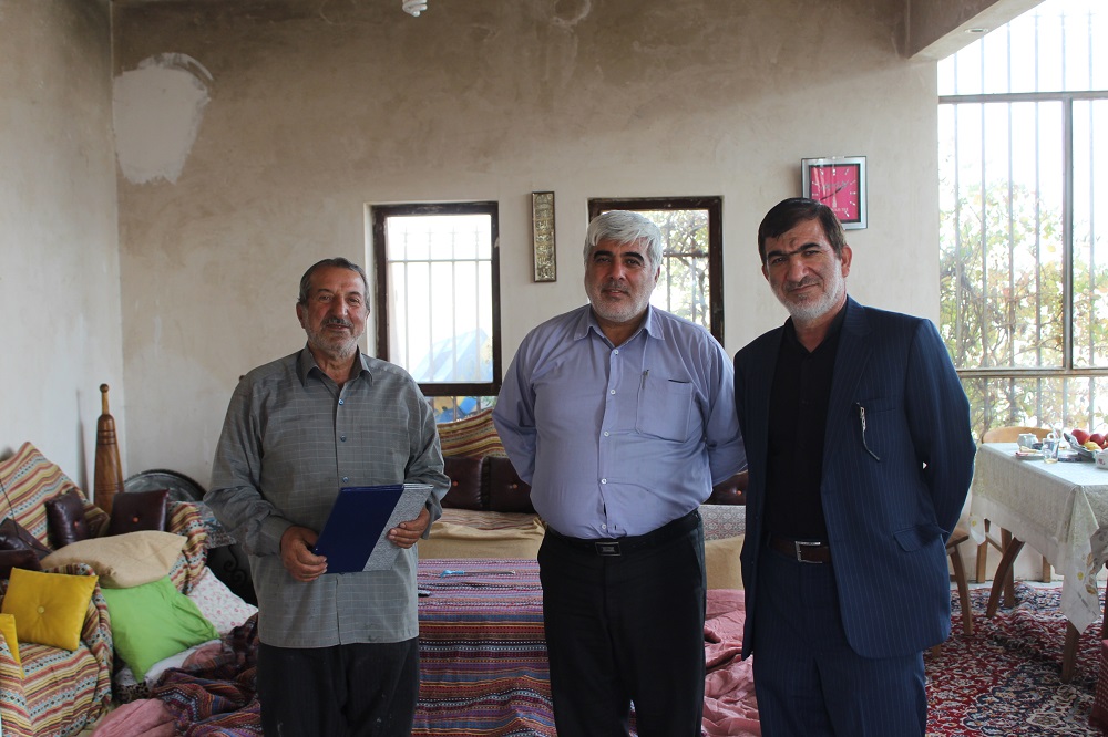 دیدار با بازنشسته جناب آقای سیدکاظم دریابری دیدار با بازنشسته جناب آقای سیدکاظم دریابری