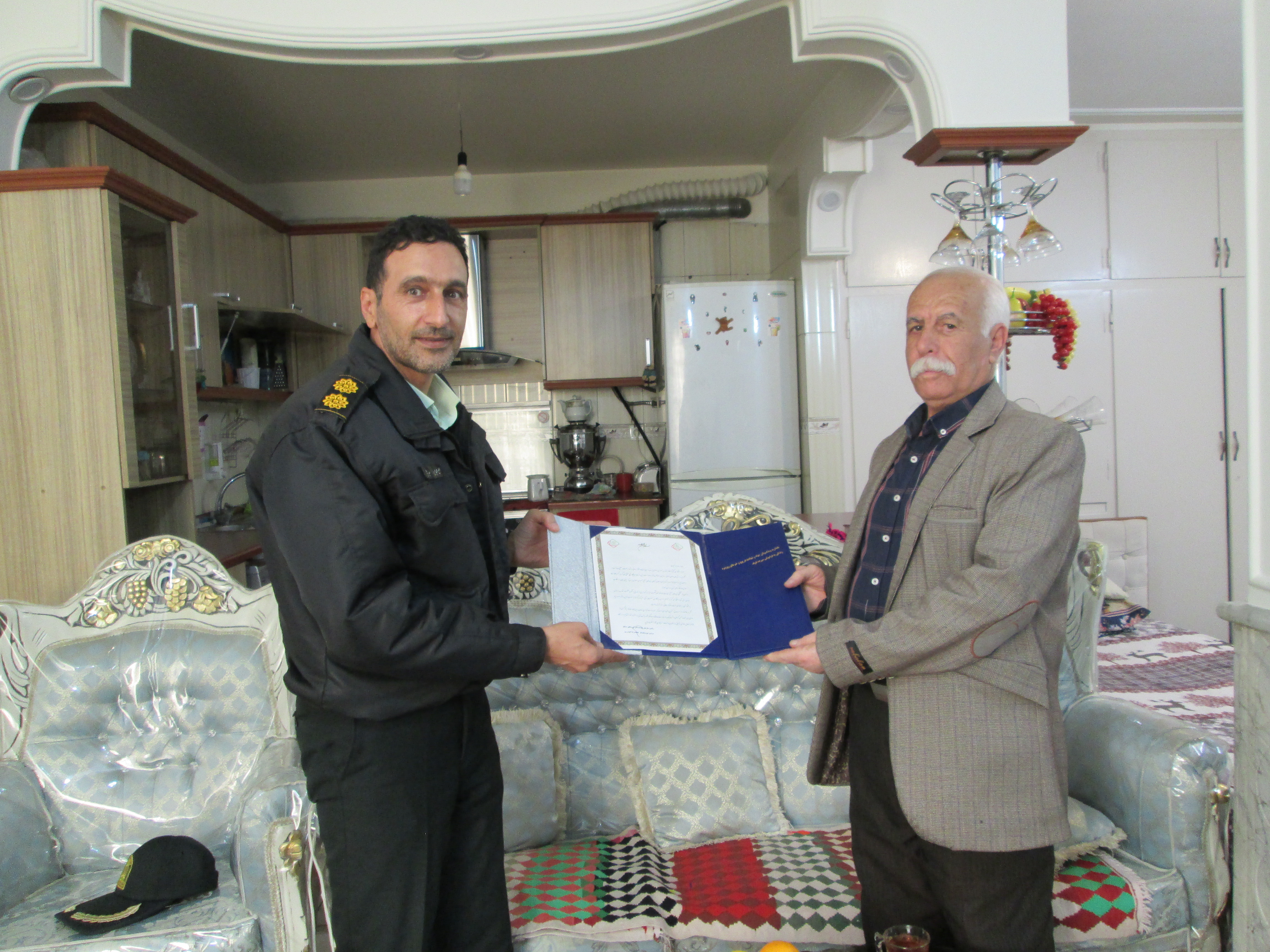 دﯾﺪار ﺑﺎ ۳ ﺑﺎزﻧﺸﺴﺘه توسط رئیس امور بازنشستگان دﯾﺪار ﺑﺎ ۳ ﺑﺎزﻧﺸﺴﺘه توسط رئیس امور بازنشستگان