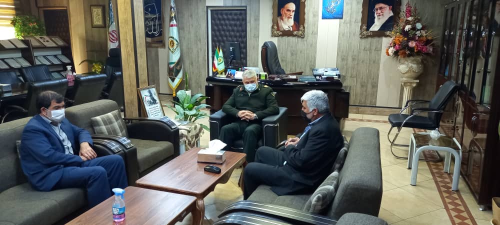 دیدار رئیس کانون شرق استان تهران با فرمانده انتظامی ویژه شرق استان تهران دیدار رئیس کانون شرق استان تهران با فرمانده انتظامی ویژه شرق استان تهران