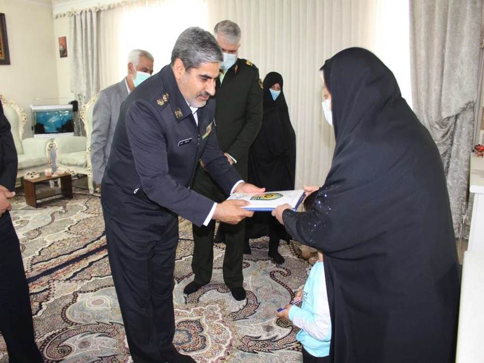 دیدار با 20 نفر پیشکسوتان توسط فرمانده انتظامی ویژه شرق استان تهران دیدار با 20 نفر پیشکسوتان توسط فرمانده انتظامی ویژه شرق استان تهران