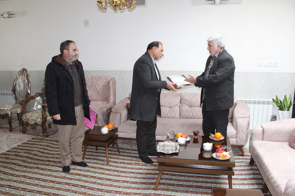 دیدار با پیشکسوتان در شهرستان ورامین دیدار با پیشکسوتان در شهرستان ورامین