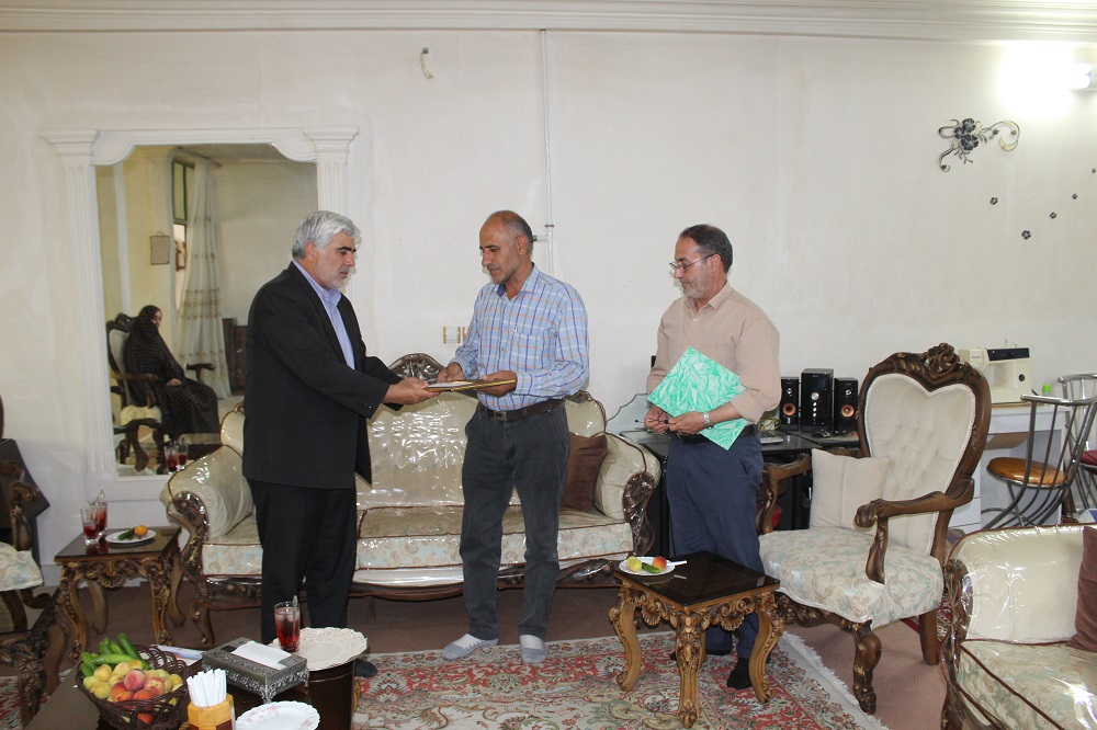 دیدار با 2 بازنشسته در شهرستان قرچک دیدار با 2 بازنشسته در شهرستان قرچک