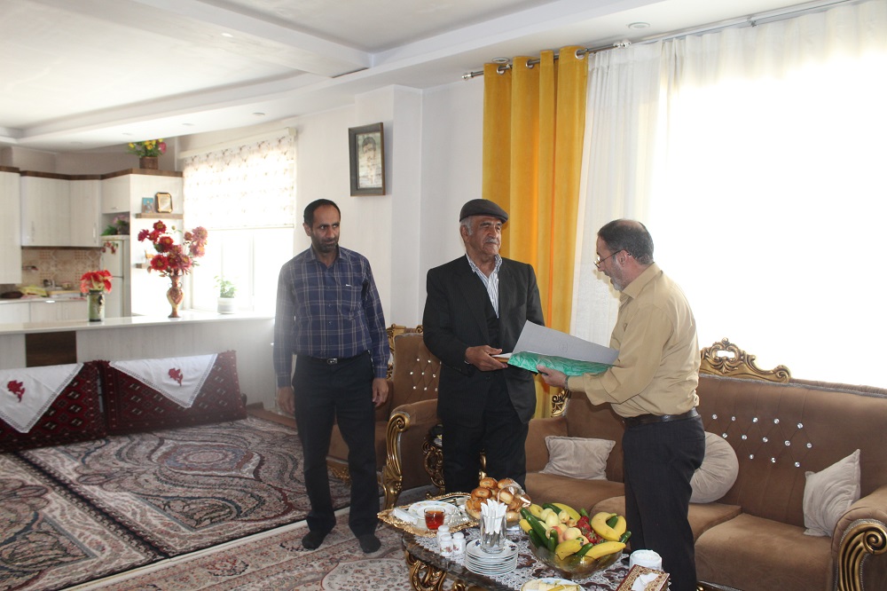 دیدار با 8 بازنشسته در شهرستان فیروزکوه دیدار با 8 بازنشسته در شهرستان فیروزکوه