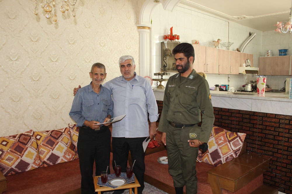 نعمت اله رنجبر زواره دیدار با ۲ بازنشسته در شهرستان پیشوا