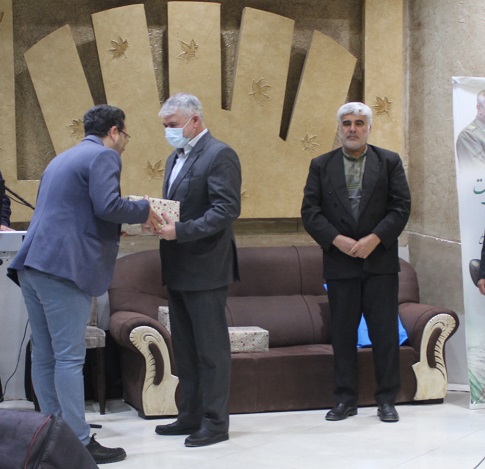 برگزاری ضیافت خانوادگی شهرستان ورامین با حضور 100 بازنشسته به همراه خانواده آنها برگزاری ضیافت خانوادگی شهرستان ورامین با حضور 100 بازنشسته به همراه خانواده آنها