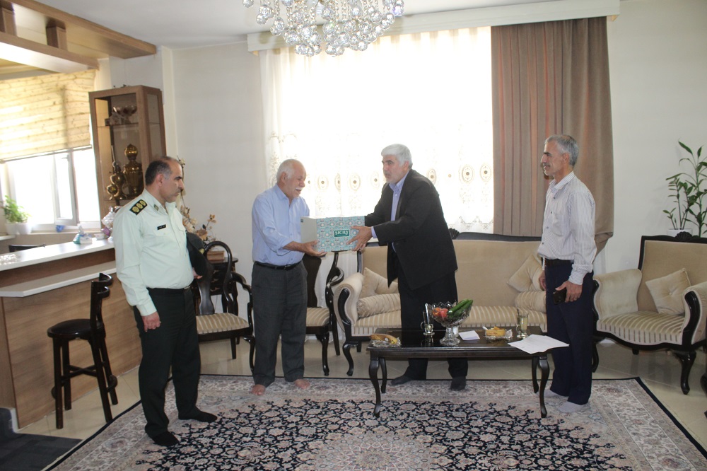 دیدار با 3 بازنشسته در شهرستان دماوند دیدار با 3 بازنشسته در شهرستان دماوند