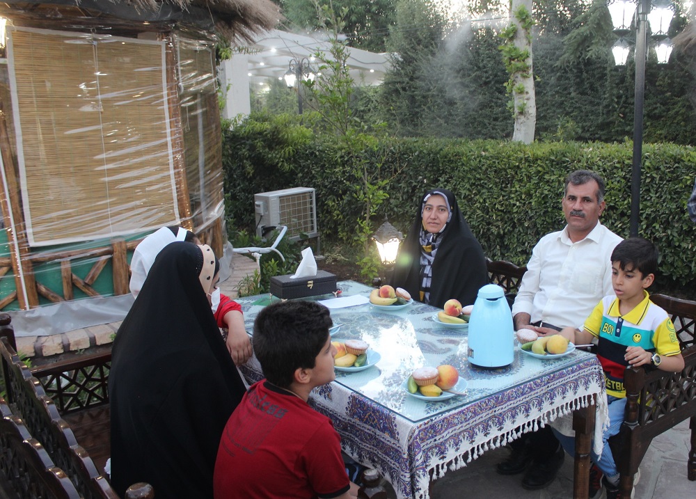 برگزاری ضیافت خانوادگی در شهرستان پاکدشت با حضور 23 بازنشسته به همراه خانواده آنها برگزاری ضیافت خانوادگی در شهرستان پاکدشت با حضور 23 بازنشسته به همراه خانواده آنها