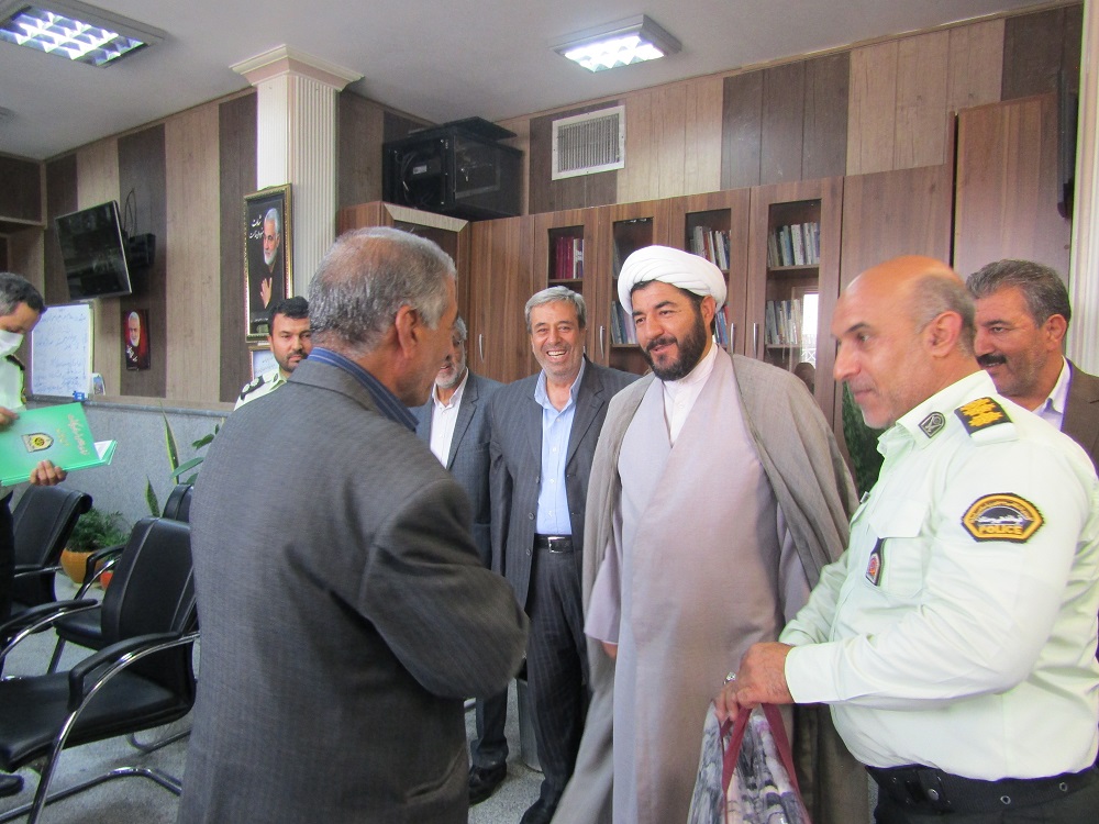 تجلیل از بازنشستگان در شهرستان پاکدشت تجلیل از بازنشستگان در شهرستان پاکدشت