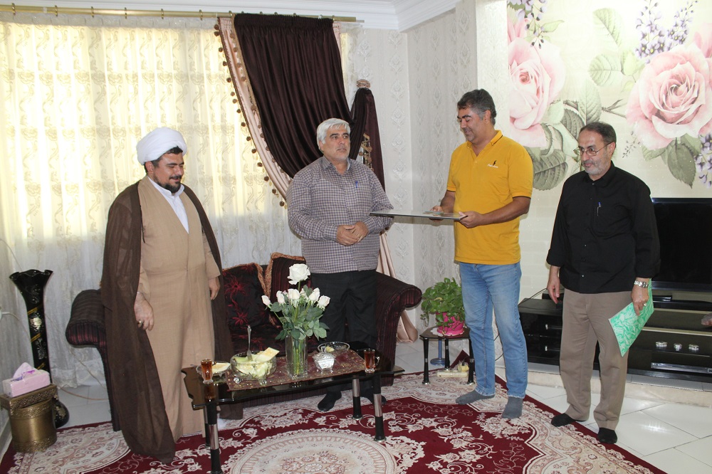 دیدار با 2 بازنشسته در شهرستان ورامین دیدار با 2 بازنشسته در شهرستان ورامین