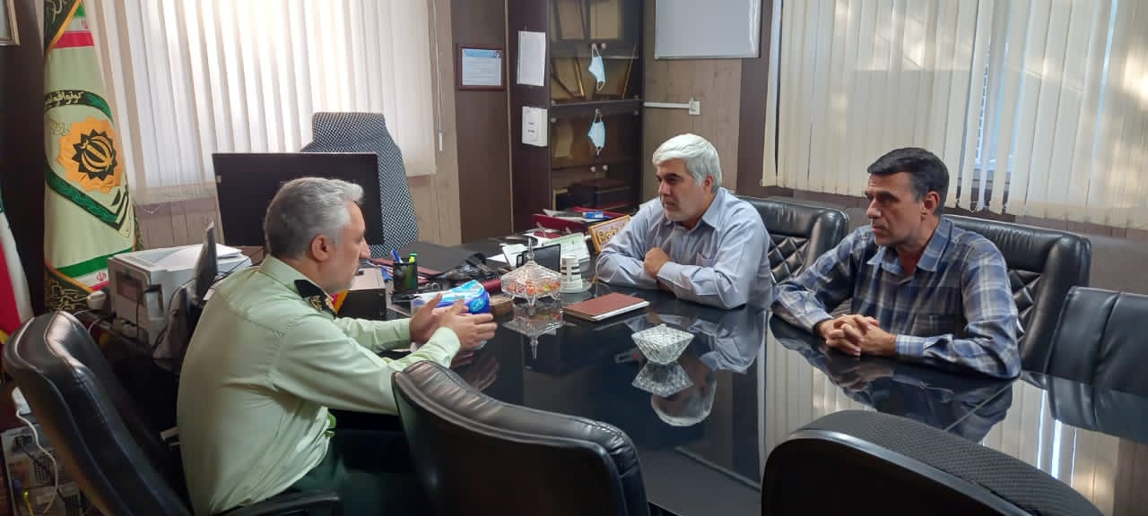 جلسه با معاونت تربیت و آموزش فرمانده انتظامی شرق استان تهران جلسه با معاونت تربیت و آموزش فرمانده انتظامی شرق استان تهران