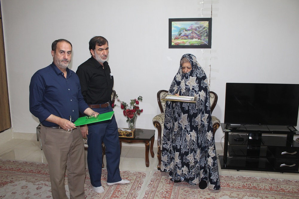 تکریم و دلجویی از خانواده بازنشستگان متوفی تکریم و دلجویی از خانواده بازنشستگان متوفی