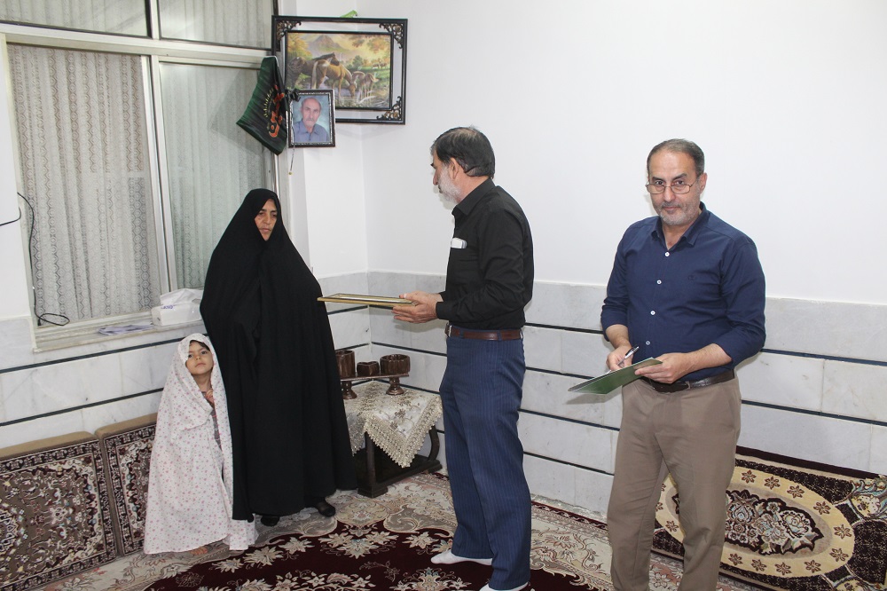 تکریم و دلجویی از خانواده بازنشستگان متوفی تکریم و دلجویی از خانواده بازنشستگان متوفی