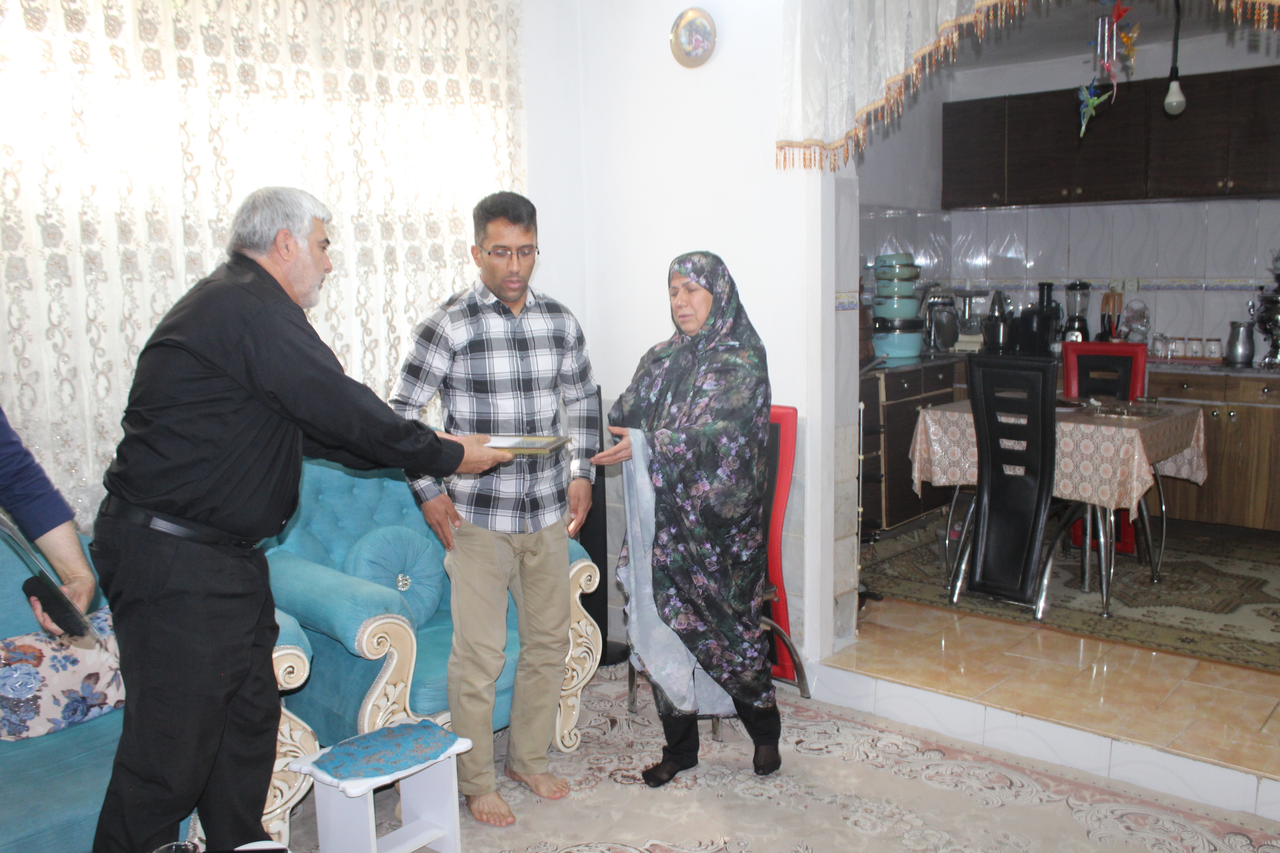 تکریم و دلجویی از خانواده بازنشستگان متوفی تکریم و دلجویی از خانواده بازنشستگان متوفی