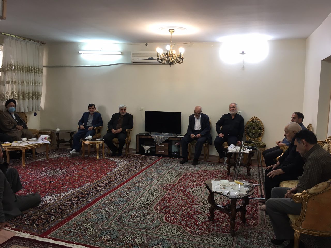 تکریم و دلجویی از پیشکسوت بازنشسته سرهنگ غربا تکریم و دلجویی از پیشکسوت بازنشسته سرهنگ غربا