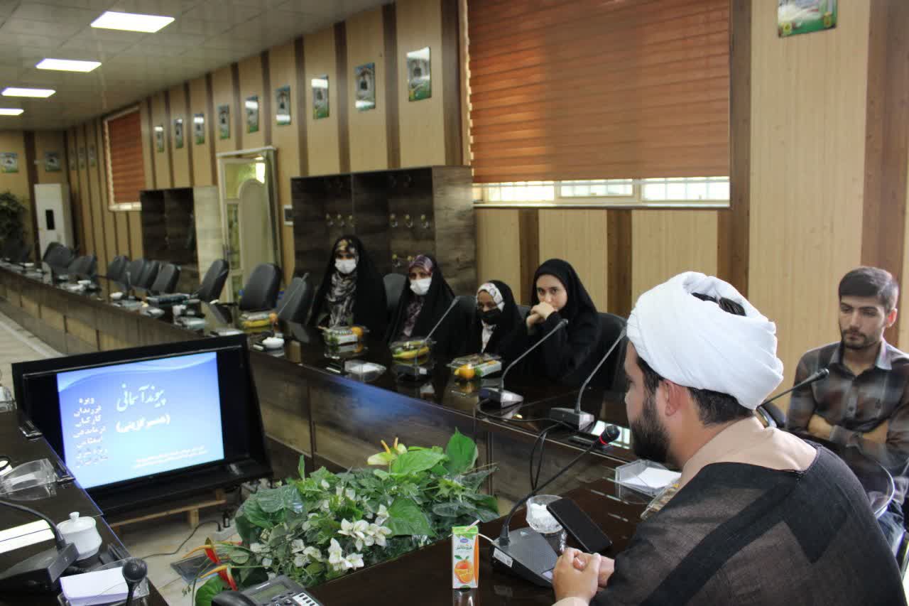 برگزاری جلسه عقدیتی سیاسی فرمناده انتظامی شرق استان تهران با حضور فرزندان پیشکسوتان ناجا برگزاری جلسه عقدیتی سیاسی فرمناده انتظامی شرق استان تهران با حضور فرزندان پیشکسوتان ناجا