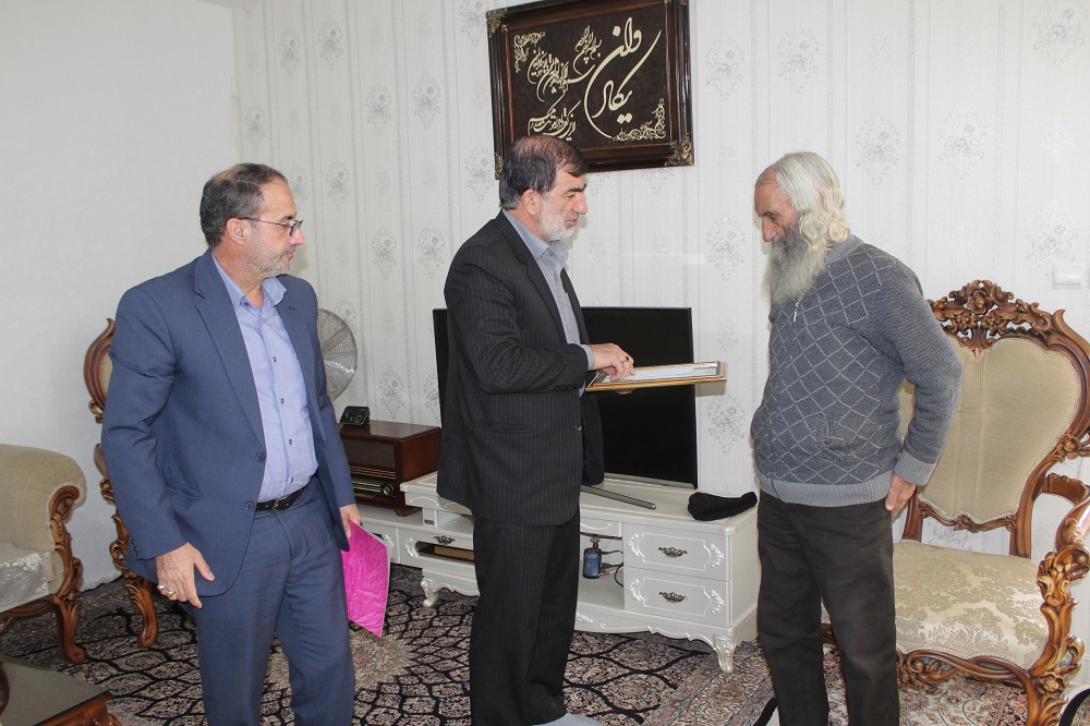 دیدار با ۳ بازنشسته در شهرستان ورامین دیدار با ۳ بازنشسته در شهرستان ورامین