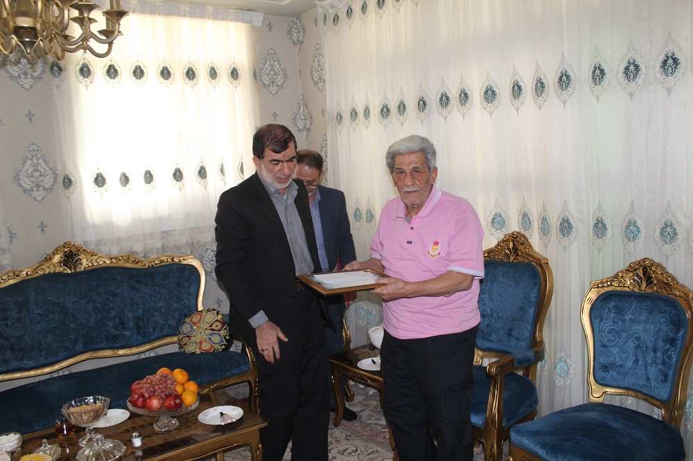 دیدار با ۳ بازنشسته در شهرستان ورامین دیدار با ۳ بازنشسته در شهرستان ورامین