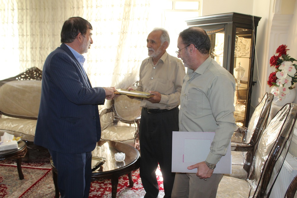 دیدار با 3 بازنشسته در شهرستان ورامین دیدار با 3 بازنشسته در شهرستان ورامین