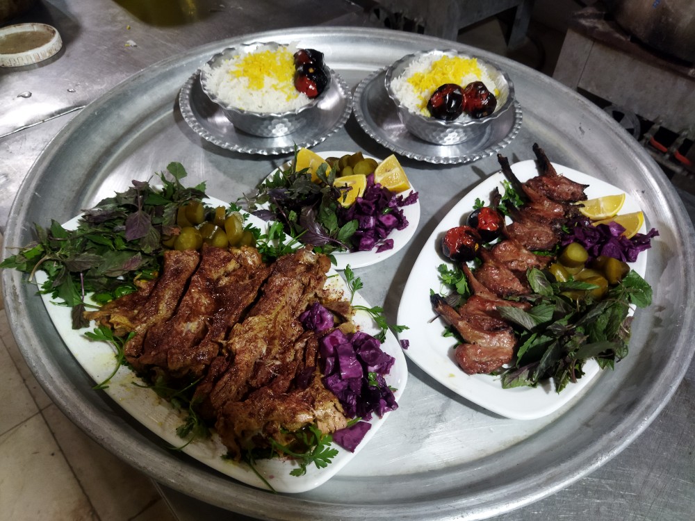 تفاهم نامه با باغ رستوران برکه در شهرستان ورامین تفاهم نامه با باغ رستوران برکه در شهرستان ورامین