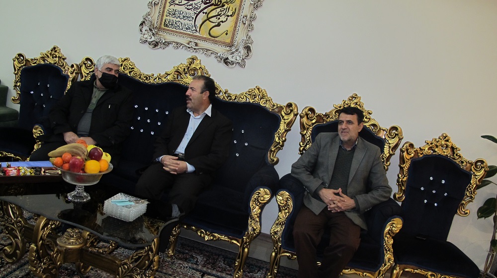 دیدار با 3 بازنشسته در شهرستان رودهن دیدار با 3 بازنشسته در شهرستان رودهن