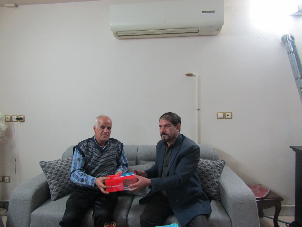 دیدار با چهار تن از بازنشسته ها در شهرستان پاکدشت دیدار با چهار تن از بازنشسته ها در شهرستان پاکدشت