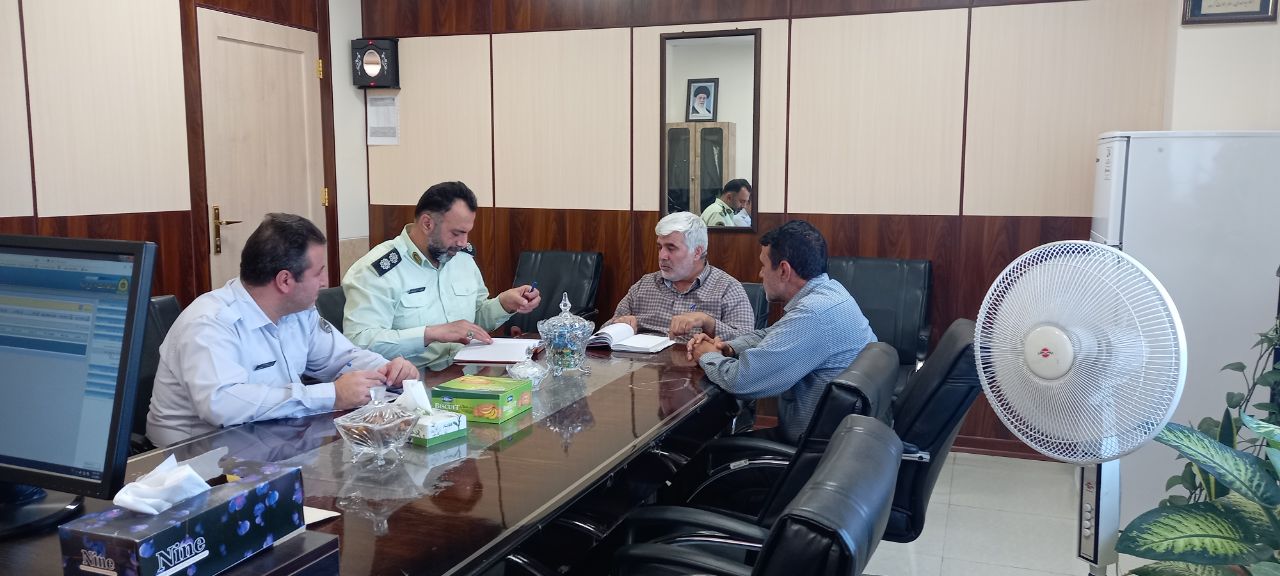 دیدار رئیس کانون شرق استان تهران با عقیدتی سیاسی فاویژه شرق استان تهران دیدار رئیس کانون شرق استان تهران با عقیدتی سیاسی فاویژه شرق استان تهران