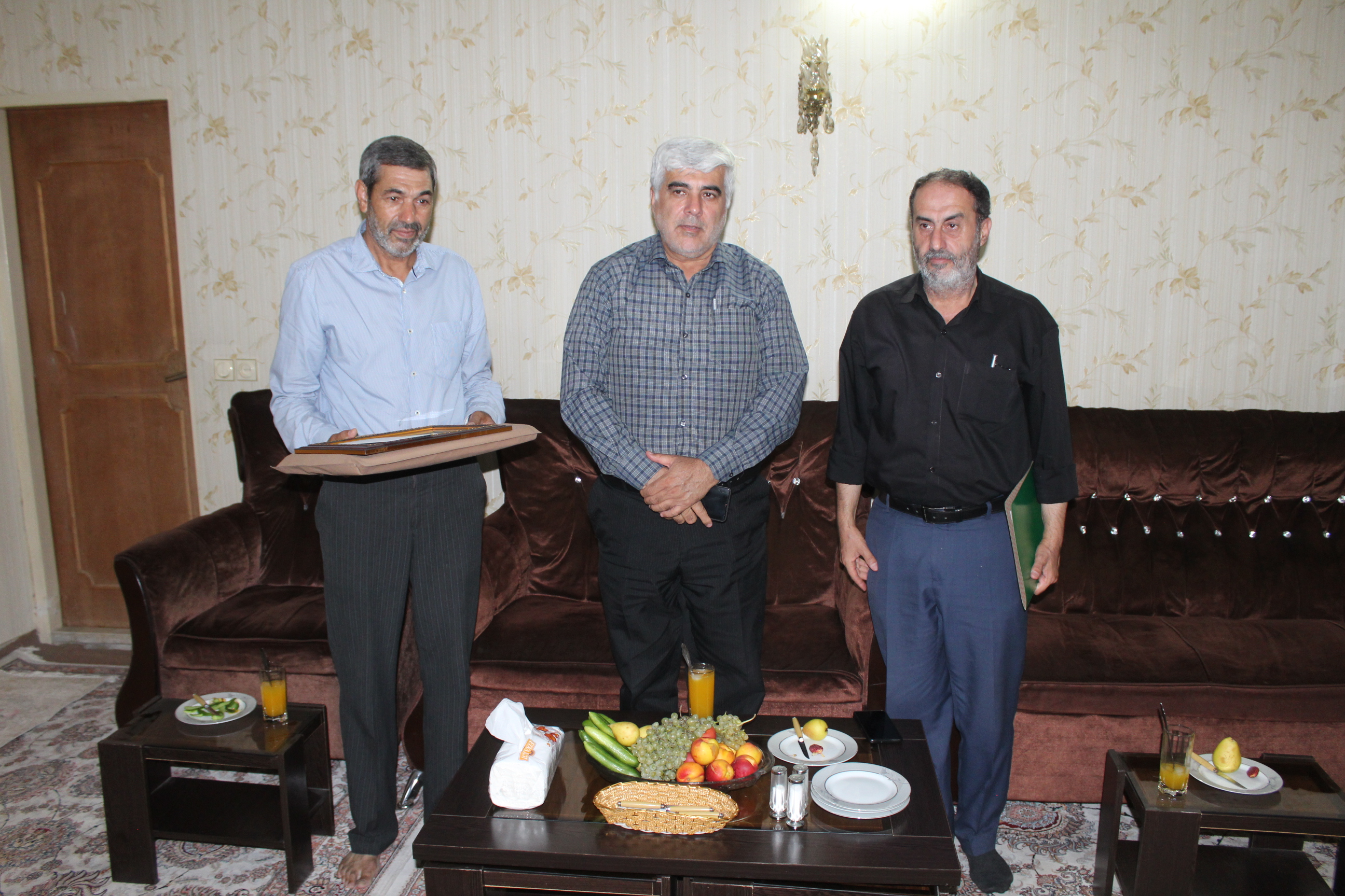 دیدار با 3 پیشکسوت به مناسبت روز خانواده در شهرستان ورامین دیدار با 3 پیشکسوت به مناسبت روز خانواده در شهرستان ورامین