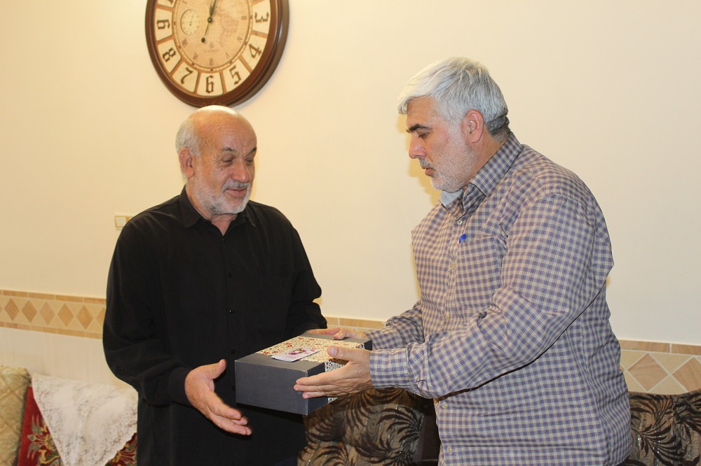 دیدار با 2 بازنشسته در شهرستان ورامین دیدار با 2 بازنشسته در شهرستان ورامین