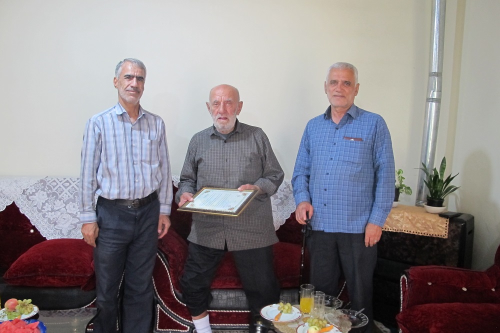 دیدار با 2بازنشسته در شهرستان دماوند دیدار با 2بازنشسته در شهرستان دماوند