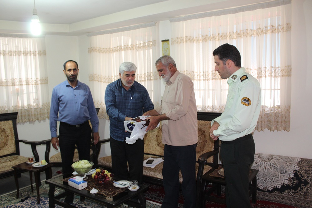 دیدار با 8 بازنشسته در شهرستان فیروزکوه دیدار با 8 بازنشسته در شهرستان فیروزکوه