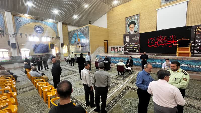 برگزاری میز خدمت در ستاد فرماندهی انتظامی استان سمنان برگزاری میز خدمت در ستاد فرماندهی انتظامی استان سمنان