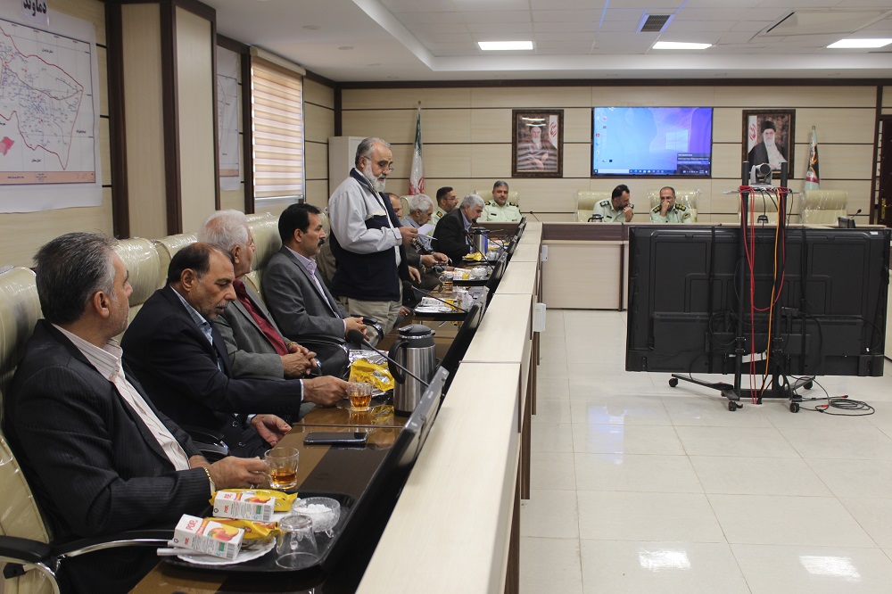 برگزاری نشست صمیمی فرمانده انتظامی شرق استان تهران با پیشکسوتان برگزاری نشست صمیمی فرمانده انتظامی شرق استان تهران با پیشکسوتان