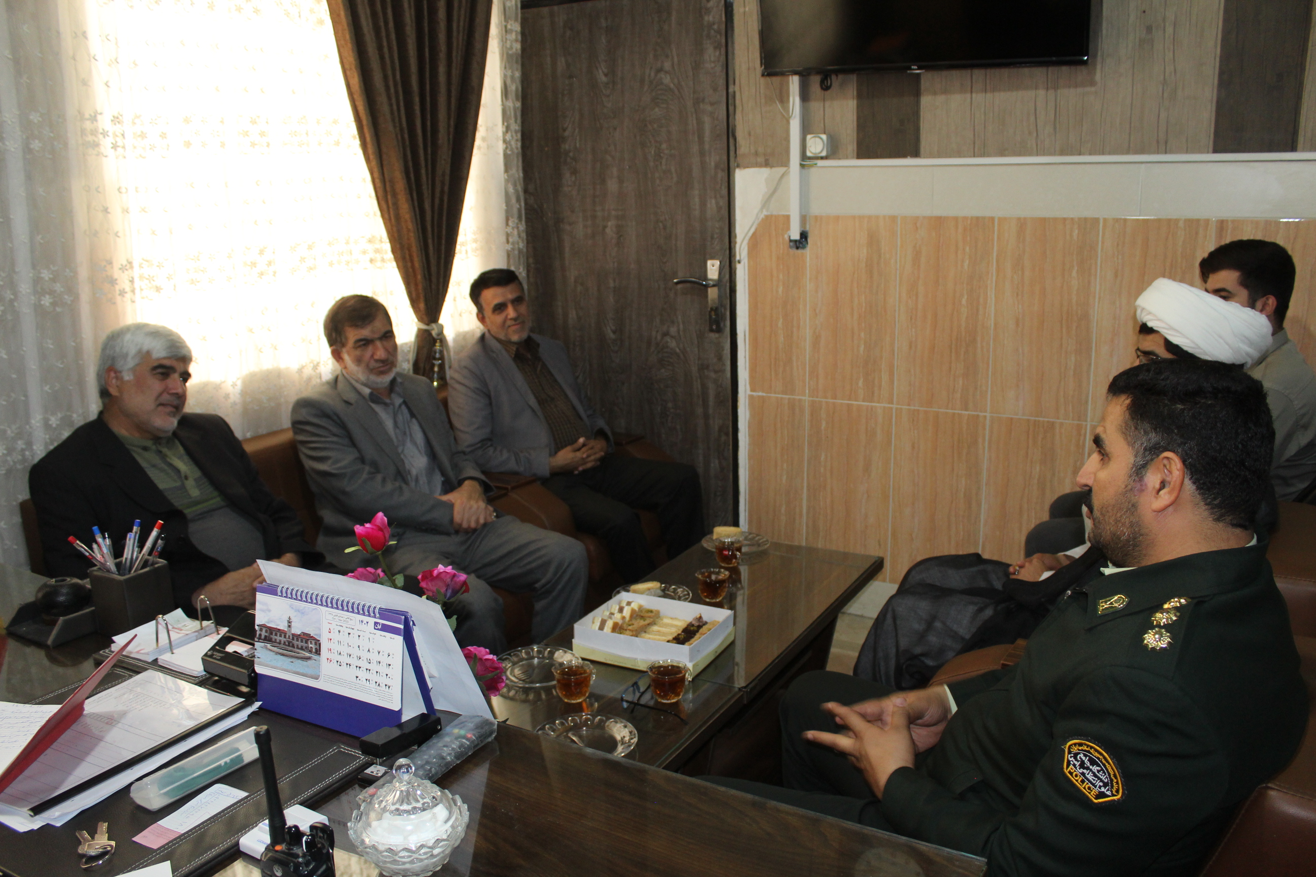 دیدار رئیس کانون شرق استان تهران با فرمانده انتظامی شهرستان پیشوا دیدار رئیس کانون شرق استان تهران با فرمانده انتظامی شهرستان پیشوا