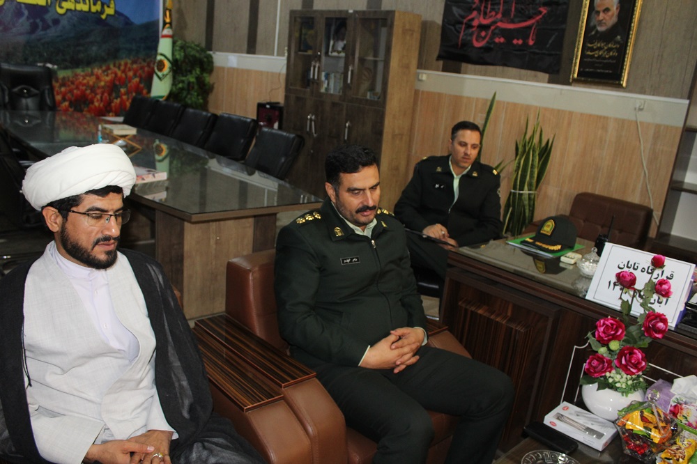 دیدار رئیس کانون شرق استان تهران با فرمانده انتظامی شهرستان پیشوا دیدار رئیس کانون شرق استان تهران با فرمانده انتظامی شهرستان پیشوا