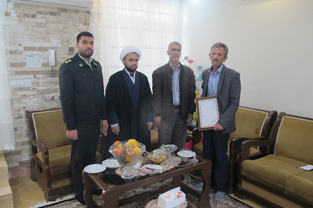 دیدار با 2 بازنشسته در شهرستان دماوند دیدار با 2 بازنشسته در شهرستان دماوند