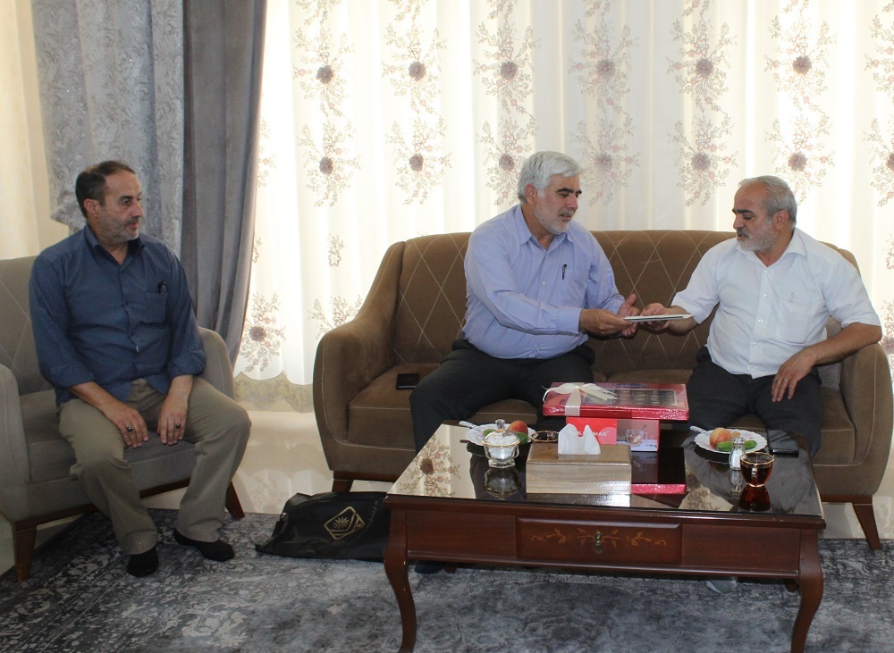 دیدار با بازنشسته حسن جهرانی در شهرستان ورامین دیدار با بازنشسته حسن جهرانی در شهرستان ورامین