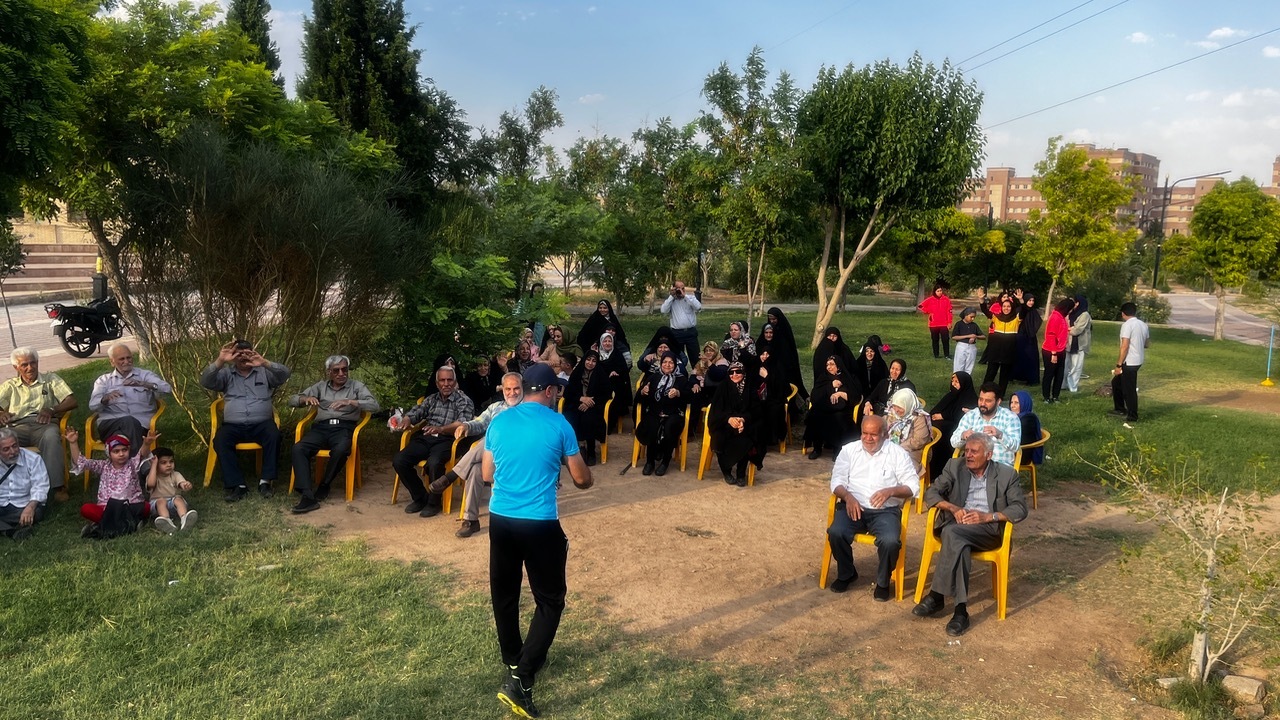 دورهمی ورزشی پیشکسوتان فراجا و خانواده های آنان دورهمی ورزشی پیشکسوتان فراجا و خانواده های آنان