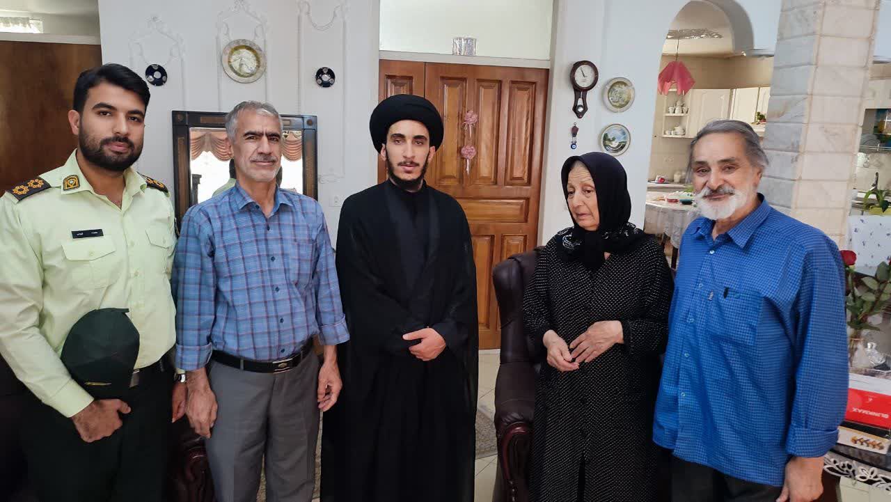 دیدار با بازنشسته خانم مولود برادران کاظمیان در شهرستان رودهن دیدار با بازنشسته خانم مولود برادران کاظمیان در شهرستان رودهن