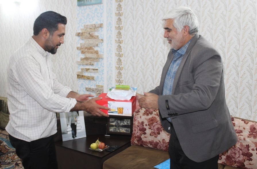 دیدار با ۹ بازنشسته شهرستان قرچک دیدار با ۹ بازنشسته شهرستان قرچک