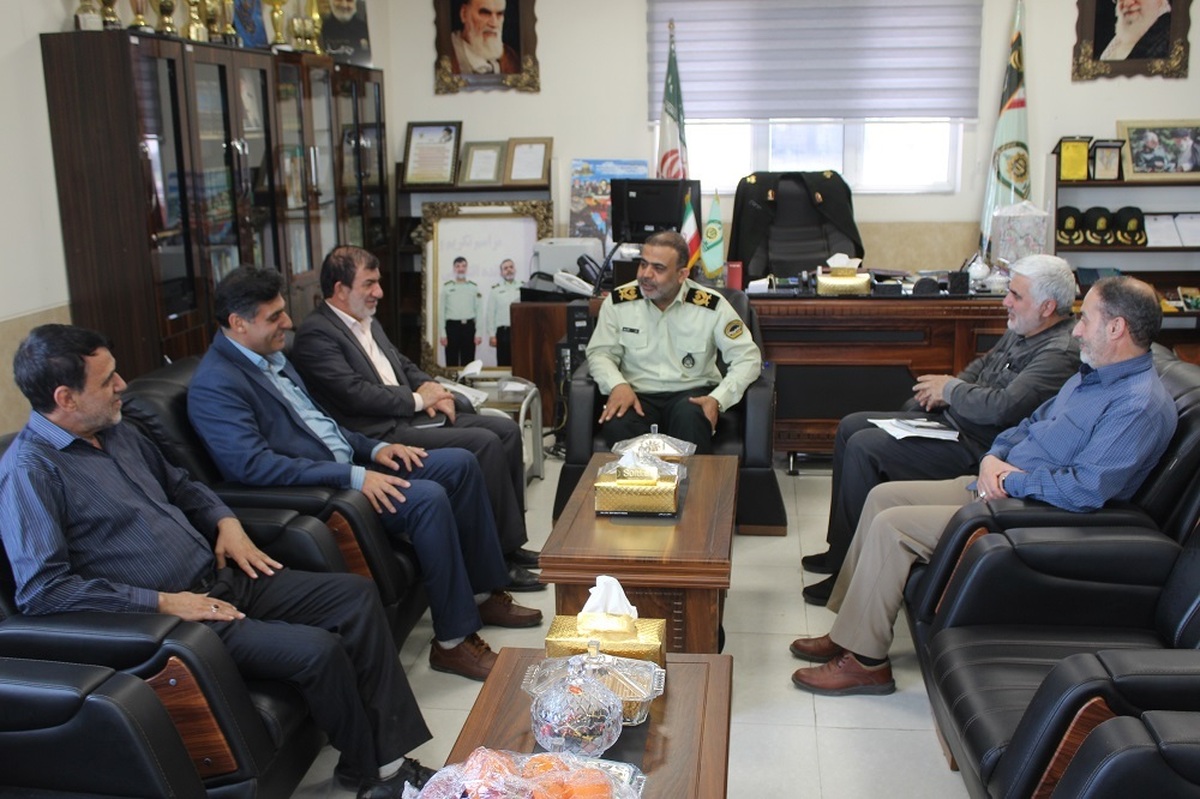 دیدار  نوروزی  رئیس کانون بازنشستگان شرق استان تهران با فرمانده انتظامی ویژه شرق استان تهران