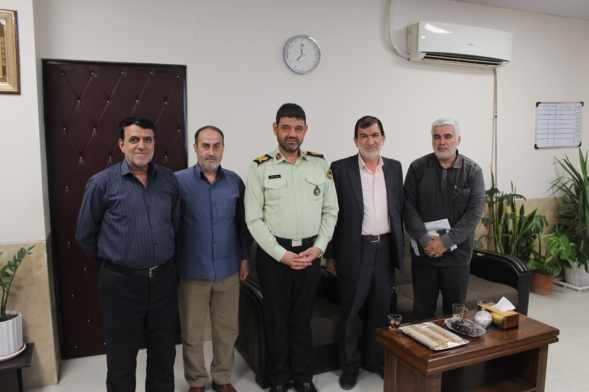 دیدار نوروزی رئیس کانون بازنشستگان شرق استان تهران با جانشین فرمانده انتظامی ویژه شرق استان تهران