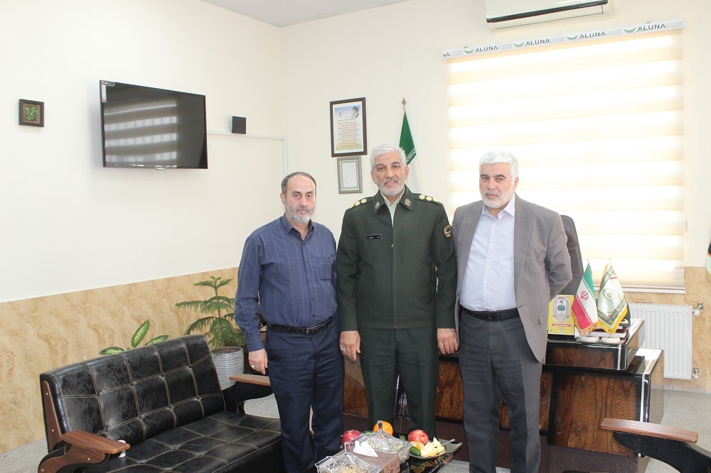 دیدار نوروزی رئیس کانون بازنشستگان شرق استان تهران با معاون نیروی انسانی فا ویژه شرق استان تهران دیدار نوروزی رئیس کانون بازنشستگان شرق استان تهران با معاون نیروی انسانی فا ویژه شرق استان تهران