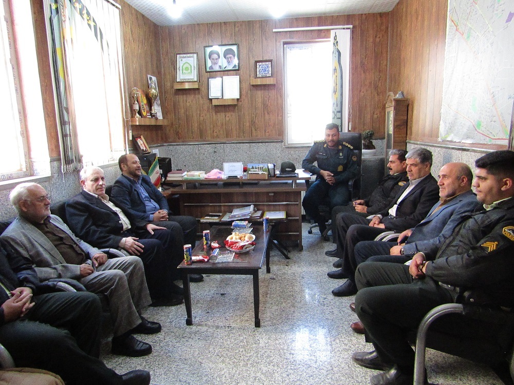 دیدار با رئیس کلانتری 11 مرکزی شهرستان پاکدشت دیدار با رئیس کلانتری 11 مرکزی شهرستان پاکدشت